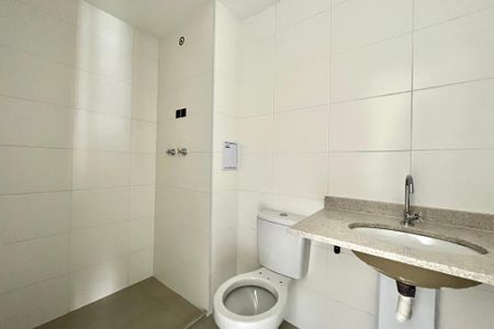 Studio para alugar com 30m², 1 quarto e sem vaga Studio para alugar com 30m², 1 quarto e sem vagaBanheiro