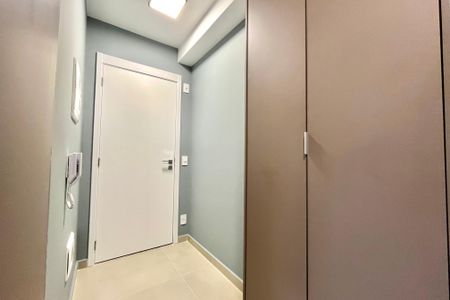 Studio à venda com 32m², 1 quarto e sem vaga Studio à venda com 32m², 1 quarto e sem vagaEntrada do studio