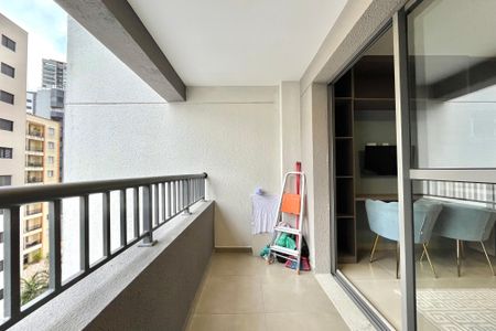 Studio à venda com 32m², 1 quarto e sem vaga Studio à venda com 32m², 1 quarto e sem vagaVaranda do Studio