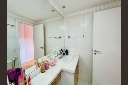 Apartamento à venda com 135m², 3 quartos e 2 vagasBanheiro 1