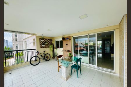 Apartamento à venda com 135m², 3 quartos e 2 vagasVaranda gourmet