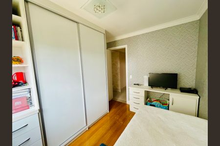 Apartamento à venda com 135m², 3 quartos e 2 vagasQuarto 2