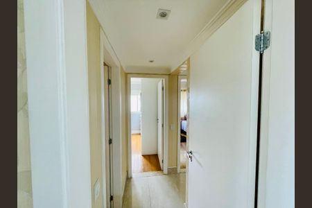 Apartamento à venda com 135m², 3 quartos e 2 vagasCorredor interno