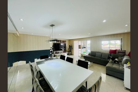 Apartamento à venda com 135m², 3 quartos e 2 vagasSala