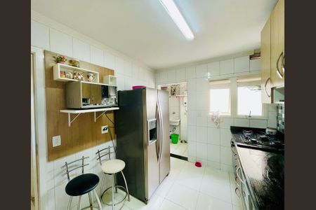 Apartamento à venda com 135m², 3 quartos e 2 vagasCozinha