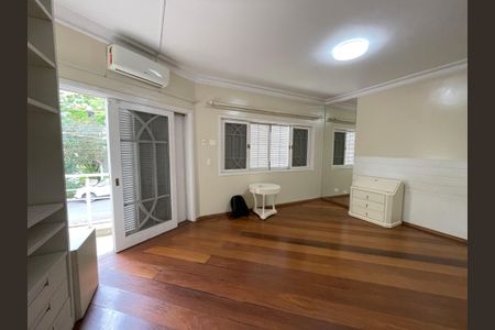 Casa de condomínio para alugar com 400m², 5 quartos e 6 vagas Suíte 2