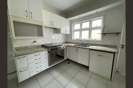 Casa de condomínio para alugar com 400m², 5 quartos e 6 vagasCozinha