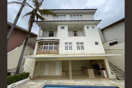 Casa de condomínio para alugar com 400m², 5 quartos e 6 vagasFachada