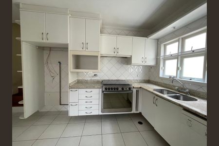 Casa de condomínio para alugar com 400m², 5 quartos e 6 vagasCozinha