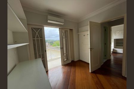 Casa de condomínio para alugar com 400m², 5 quartos e 6 vagasSuíte 1