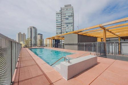 Apartamento à venda com 36m², 1 quarto e sem vagaÁrea comum - Piscina