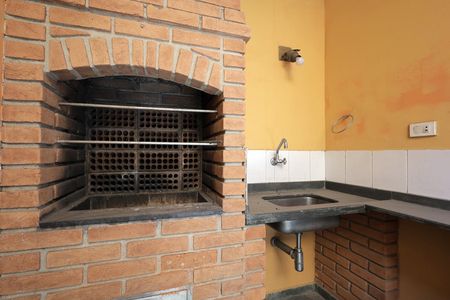 Casa à venda com 160m², 3 quartos e 2 vagas Casa à venda com 160m², 3 quartos e 2 vagasChurrasqueira