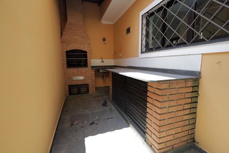 Casa à venda com 160m², 3 quartos e 2 vagas Casa à venda com 160m², 3 quartos e 2 vagasChurrasqueira