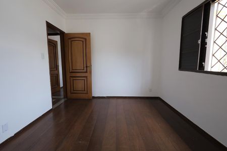 Casa à venda com 160m², 3 quartos e 2 vagas Casa à venda com 160m², 3 quartos e 2 vagasQuarto 1