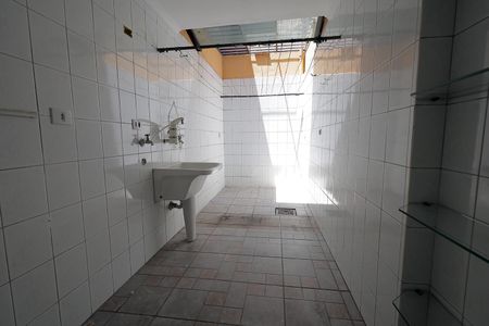 Casa à venda com 160m², 3 quartos e 2 vagas Casa à venda com 160m², 3 quartos e 2 vagasÁrea de Serviço