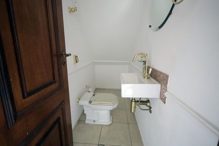 Casa à venda com 160m², 3 quartos e 2 vagas Casa à venda com 160m², 3 quartos e 2 vagasBanheiro 1