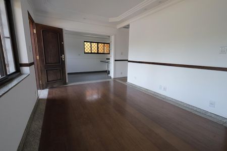 Casa à venda com 160m², 3 quartos e 2 vagas Casa à venda com 160m², 3 quartos e 2 vagasSala