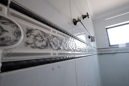 Casa à venda com 160m², 3 quartos e 2 vagas Casa à venda com 160m², 3 quartos e 2 vagasBanheiro Suíte