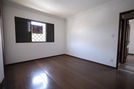 Casa à venda com 160m², 3 quartos e 2 vagas Casa à venda com 160m², 3 quartos e 2 vagasQuarto 2