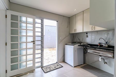 Casa para alugar com 550m², 5 quartos e 3 vagas Casa para alugar com 550m², 5 quartos e 3 vagasÁrea de Serviço