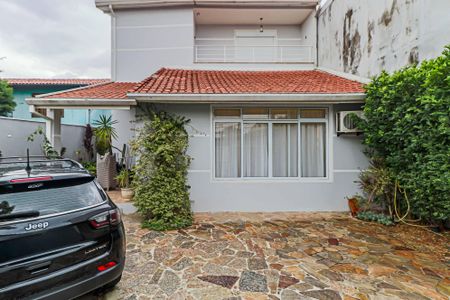 Casa para alugar com 550m², 5 quartos e 3 vagas Casa para alugar com 550m², 5 quartos e 3 vagasÁrea comum