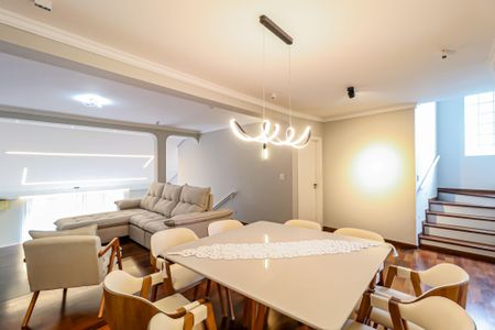 Casa para alugar com 550m², 5 quartos e 3 vagas Casa para alugar com 550m², 5 quartos e 3 vagasSala 2