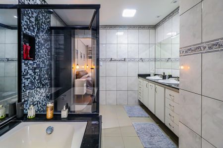 Casa para alugar com 550m², 5 quartos e 3 vagas Casa para alugar com 550m², 5 quartos e 3 vagasBanheiro Suíte 1