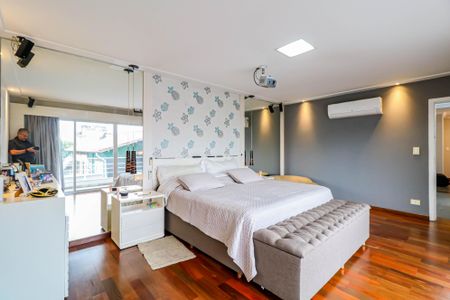 Casa para alugar com 550m², 5 quartos e 3 vagas Casa para alugar com 550m², 5 quartos e 3 vagasSuíte 3