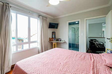 Casa para alugar com 550m², 5 quartos e 3 vagas Casa para alugar com 550m², 5 quartos e 3 vagasSuíte 2