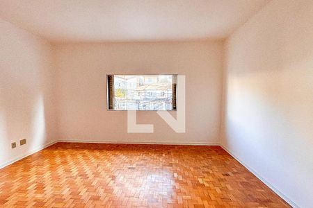 Casa para alugar com 216m², 3 quartos e 3 vagasSuíte 