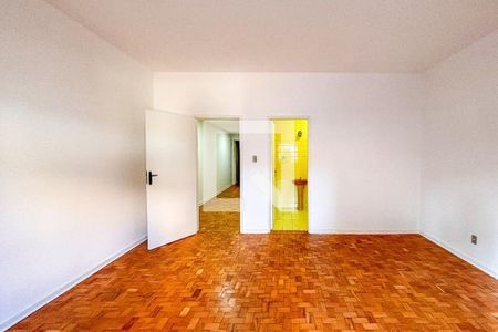 Casa para alugar com 216m², 3 quartos e 3 vagasSuíte 