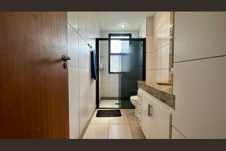 Apartamento à venda com 145m², 4 quartos e 2 vagasBanheiro 