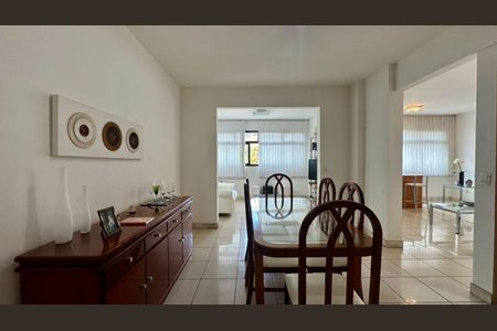 Apartamento à venda com 145m², 4 quartos e 2 vagasSala de jantar 