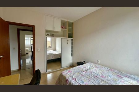 Apartamento à venda com 145m², 4 quartos e 2 vagasQuarto 