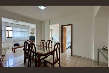 Apartamento à venda com 145m², 4 quartos e 2 vagasSala de jantar 
