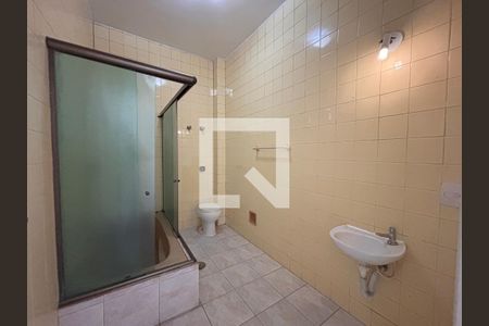 Casa para alugar com 217m², 3 quartos e 3 vagasBanheiro Social