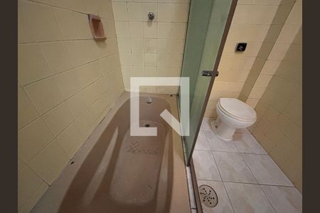 Casa para alugar com 217m², 3 quartos e 3 vagasBanheiro Social