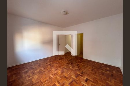 Casa para alugar com 217m², 3 quartos e 3 vagasSuíte