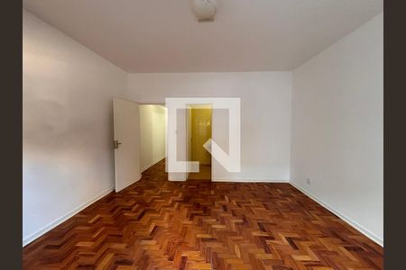 Casa para alugar com 217m², 3 quartos e 3 vagasSuíte