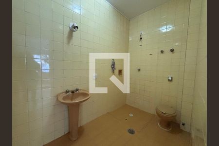 Casa para alugar com 217m², 3 quartos e 3 vagasBanheiro da Suíte