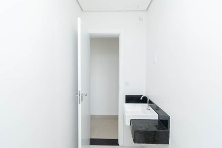 Apartamento à venda com 155m², 3 quartos e 4 vagas Apartamento à venda com 155m², 3 quartos e 4 vagasBanheiro Social