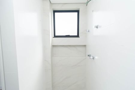 Apartamento à venda com 155m², 3 quartos e 4 vagas Apartamento à venda com 155m², 3 quartos e 4 vagasBanheiro da Suíte