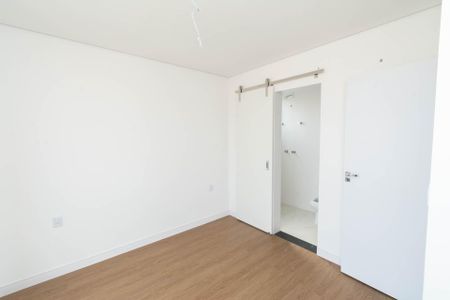 Apartamento à venda com 155m², 3 quartos e 4 vagas Apartamento à venda com 155m², 3 quartos e 4 vagasSuíte