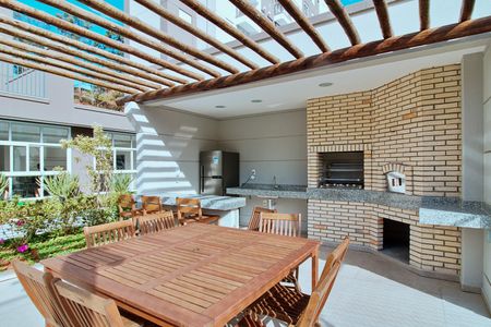 Apartamento para alugar com 67m², 2 quartos e 1 vagaÁrea comum - Churrasqueira