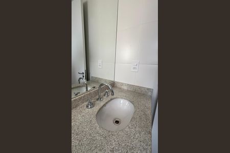 Apartamento para alugar com 64m², 2 quartos e 2 vagas Apartamento para alugar com 64m², 2 quartos e 2 vagasBanheiro