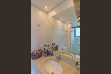 Apartamento à venda com 104m², 2 quartos e 2 vagasBanheiro da Suíte 1