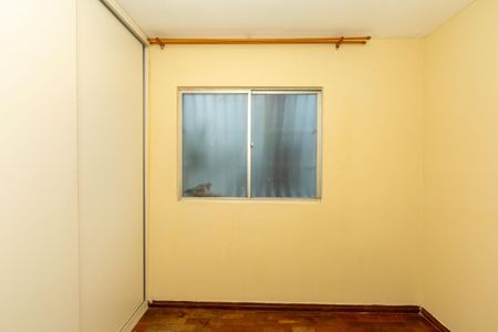 Quarto 2 de apartamento para alugar com 2 quartos, 43m² em Estoril, Belo Horizonte