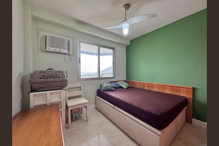 Apartamento à venda com 75m², 2 quartos e 2 vagasQuarto