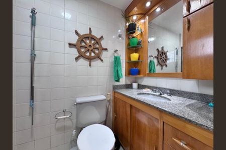 Apartamento à venda com 75m², 2 quartos e 2 vagasBanheiro Social