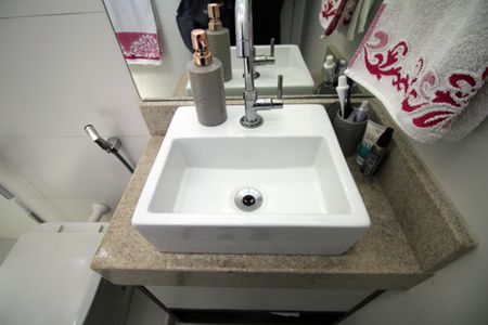 Apartamento à venda com 75m², 2 quartos e 1 vagaBanheiro Social